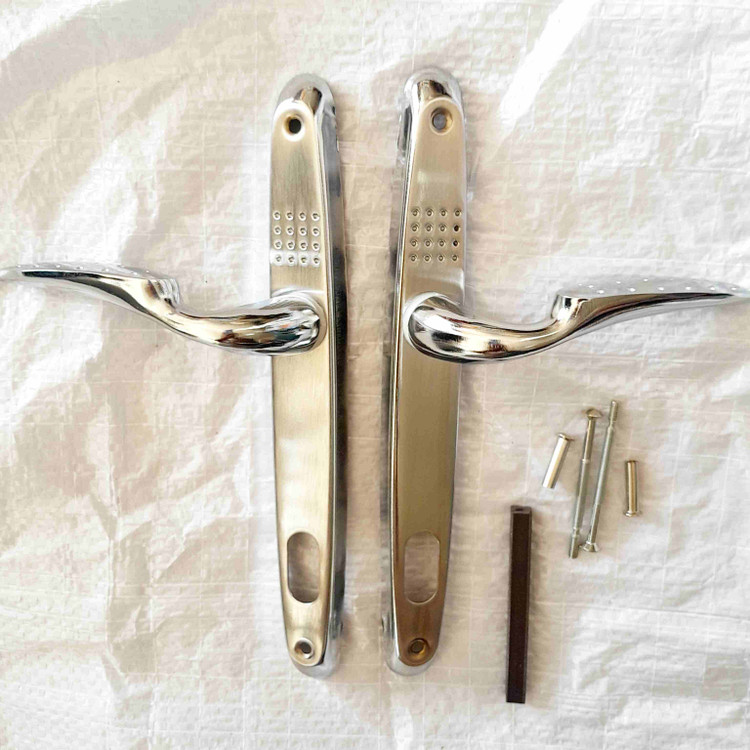 دستگیره در آهنی