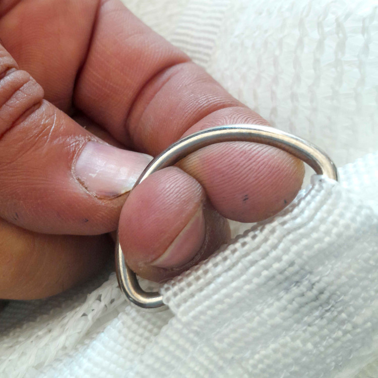 تور سفید نواردوزی وحلقه دار